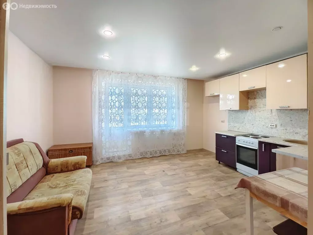 Квартира-студия: микрорайон Мелиораторов, улица Сидора Путилова, 43 ... - Фото 1