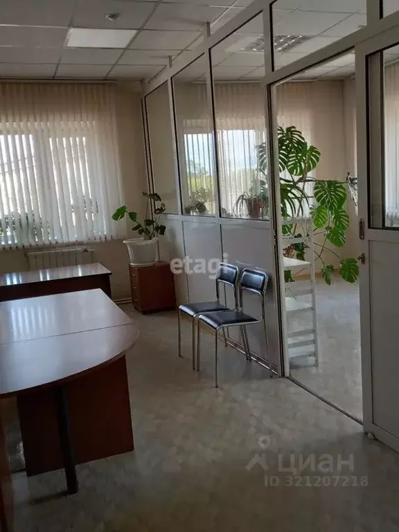 Помещение свободного назначения в Красноярский край, Красноярск ... - Фото 0