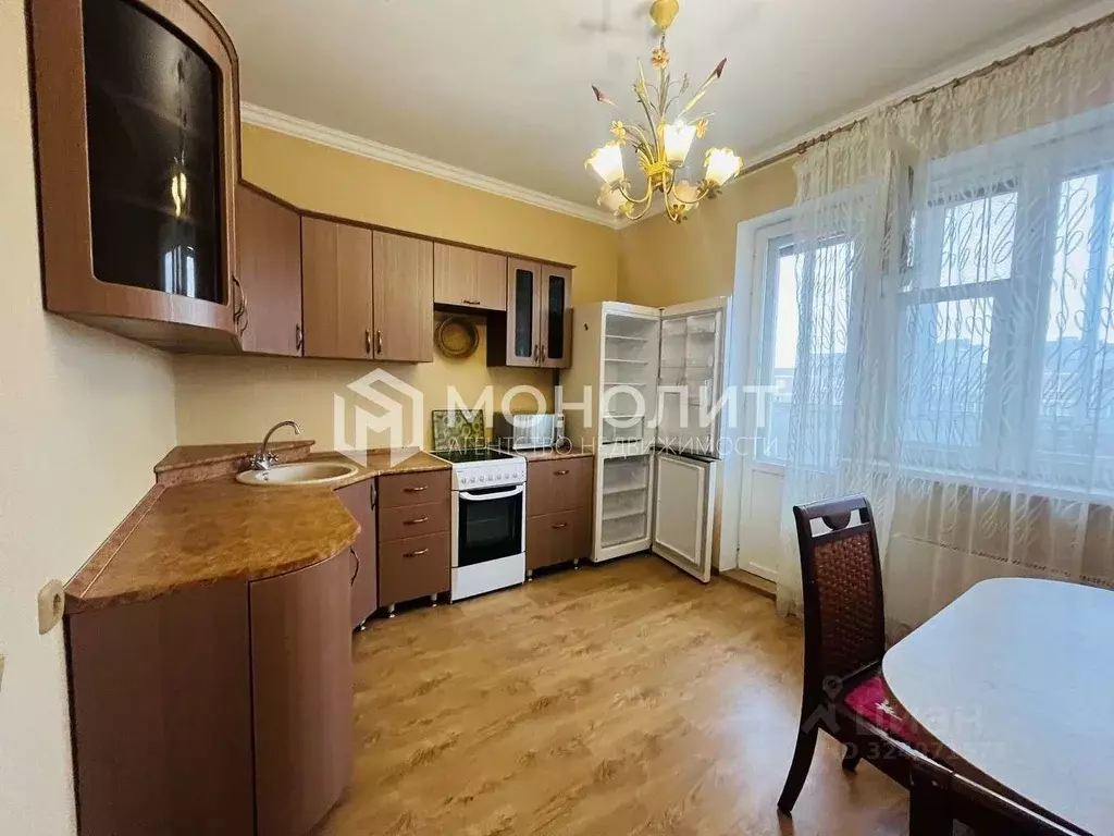 2-к кв. Белгородская область, Старый Оскол Степной мкр, 8 (55.0 м) - Фото 1