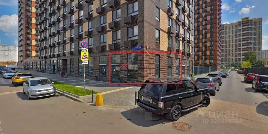 Торговая площадь в Москва Базовская ул., 15Бк3 (77 м) - Фото 1