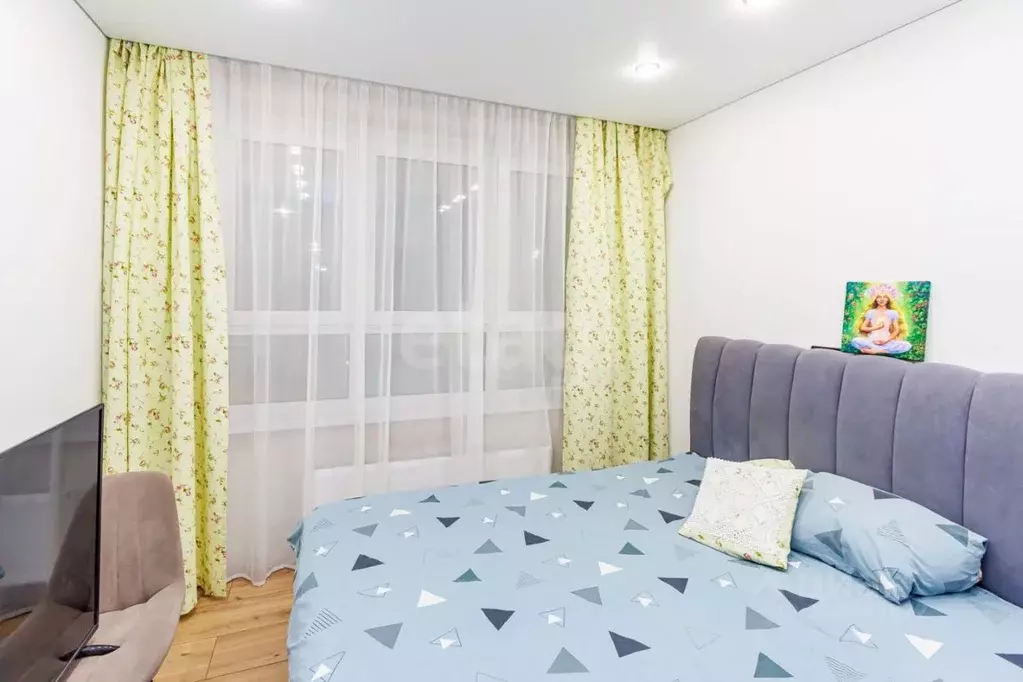 2-к кв. Тюменская область, Тюмень ул. Василия Малкова, 10 (59.2 м) - Фото 1