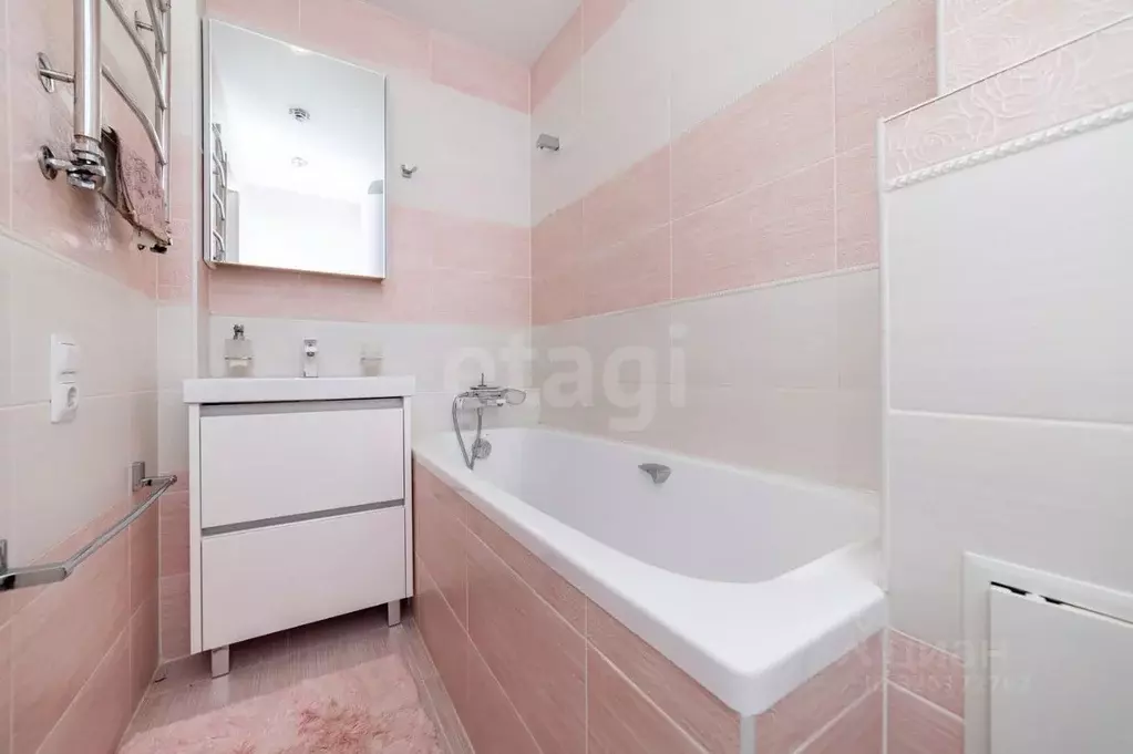 1-к кв. Курганская область, Курган Заозерный жилрайон, 6А мкр, 8 (38.0 ... - Фото 1