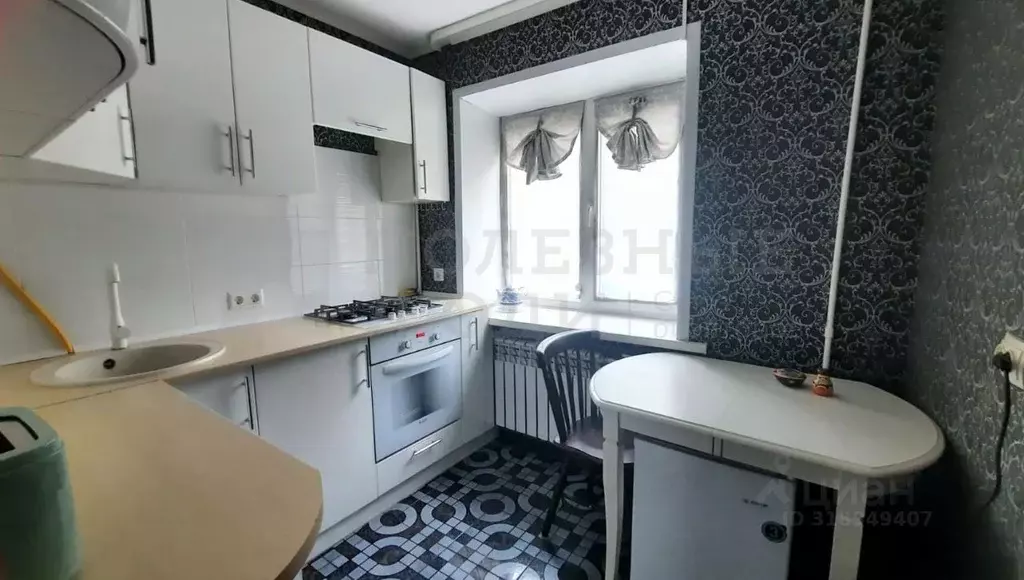 2-к кв. Новгородская область, Старая Русса Минеральная ул., 35 (37.7 ... - Фото 1