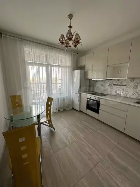 2-к. квартира, 70м, 4/21эт. - Фото 0