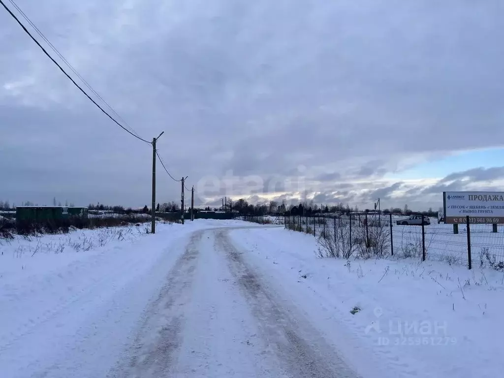 Участок в Ленинградская область, Гатчинский муниципальный округ, д. ... - Фото 1