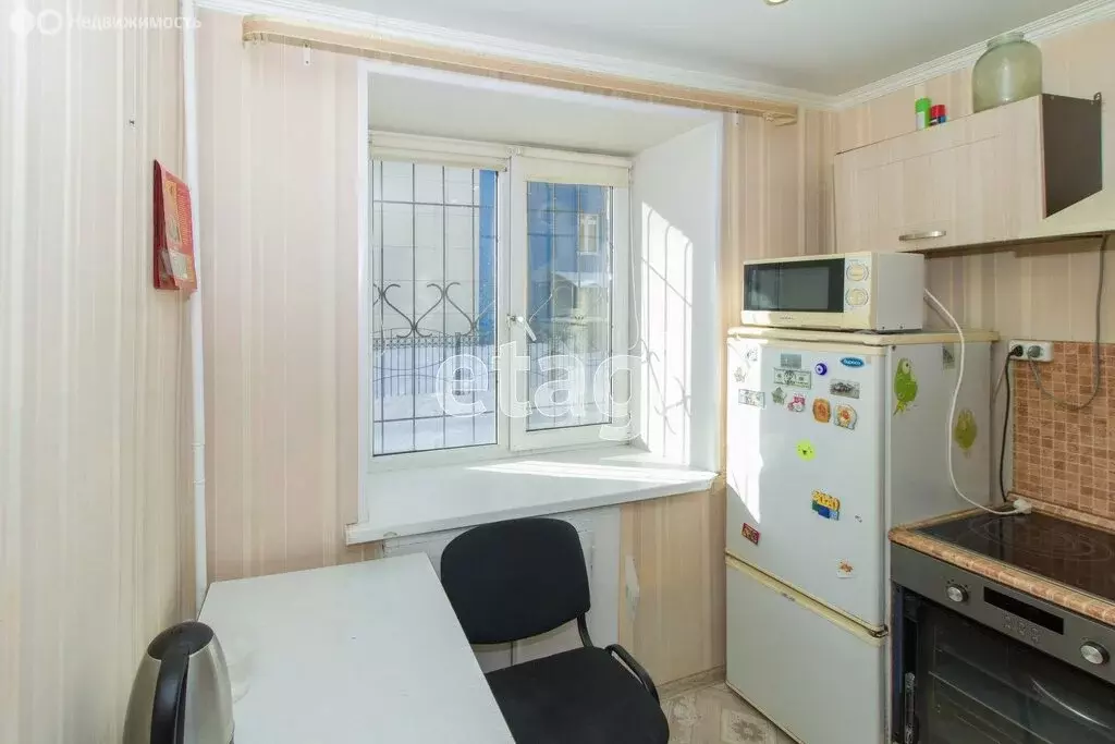 2-комнатная квартира: Тюмень, улица Парфёнова, 17 (44.4 м) - Фото 1