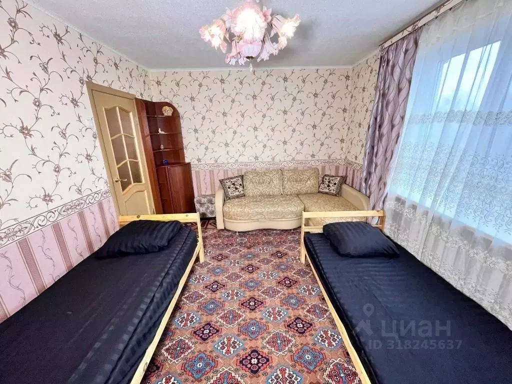 2-к кв. Ленинградская область, Волхов Красноармейская ул., 7 (58.0 м) - Фото 0