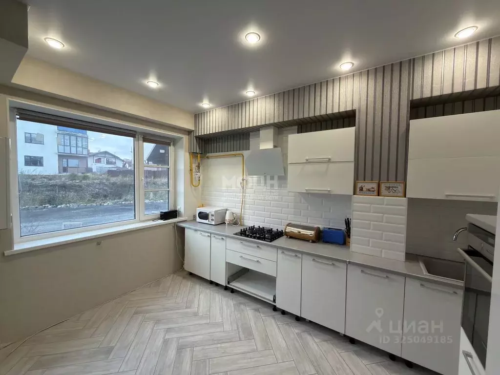 3-к кв. Карелия, Петрозаводск пер. 4-й Сайнаволокский, 7 (81.8 м) - Фото 1