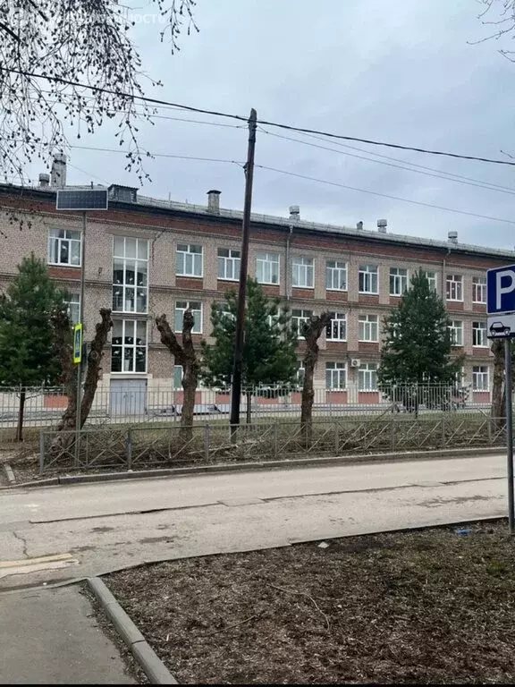3-комнатная квартира: Пермь, улица Нефтяников, 53 (47.5 м) - Фото 0