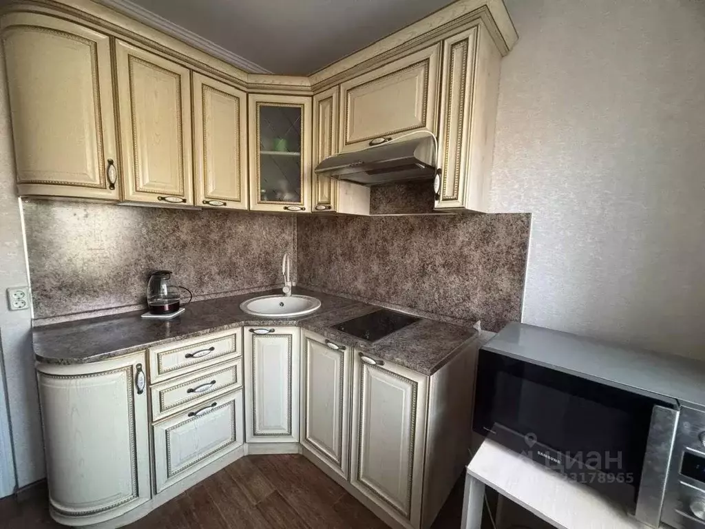 3-к кв. Ханты-Мансийский АО, Нижневартовск Пионерская ул., 7 (58.7 м) - Фото 1