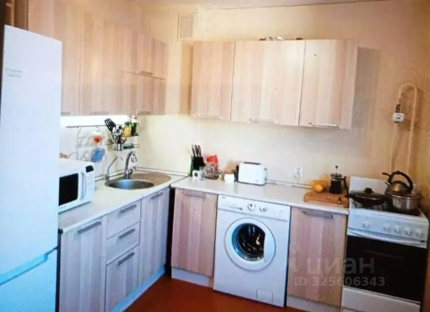 3-к кв. Новгородская область, Великий Новгород Псковская ул., 13 (73.0 ... - Фото 1