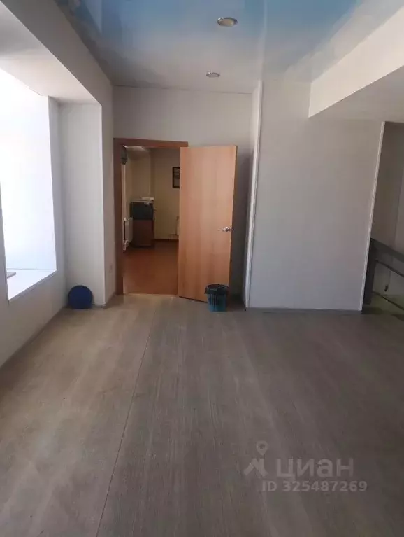 Помещение свободного назначения в Коми, Воркута ул. Яновского, 8 (647 ... - Фото 1