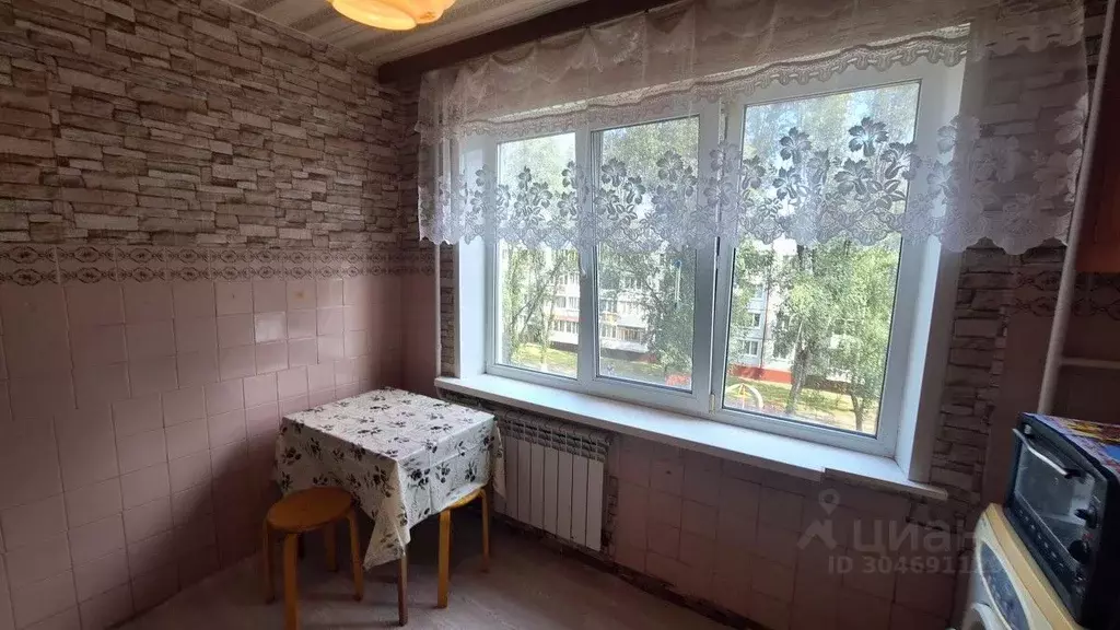 2-к кв. Брянская область, Брянск ул. Камозина, 32 (51.3 м) - Фото 0