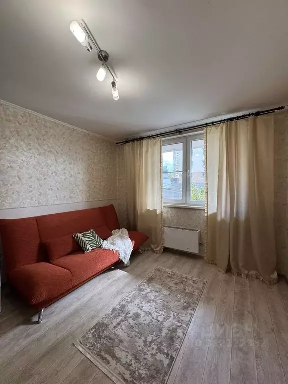 Студия Свердловская область, Екатеринбург ул. Рощинская, 31 (22.9 м) - Фото 0