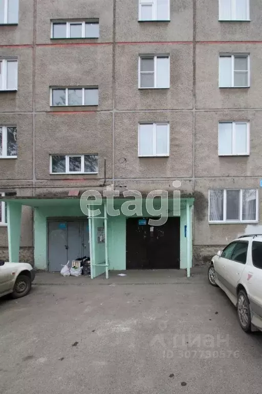 3-к кв. Красноярский край, Красноярск ул. Щорса, 54 (67.1 м) - Фото 0