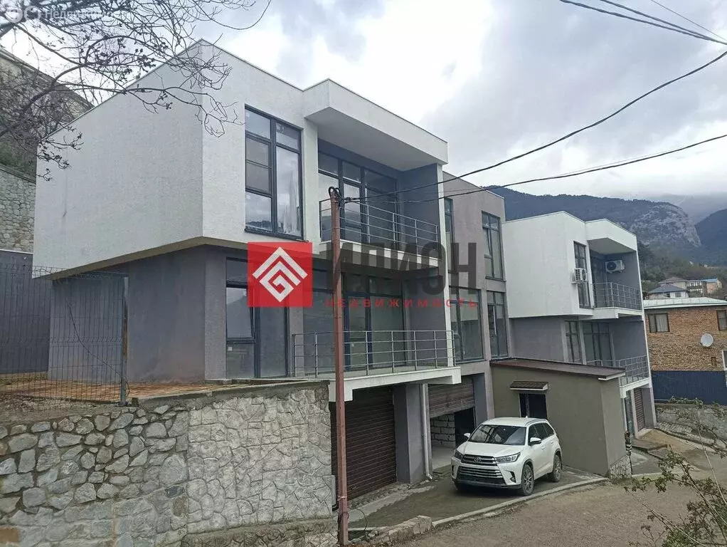 Дом в Ялта, улица имени Джафера Сейдамета (150 м) - Фото 1