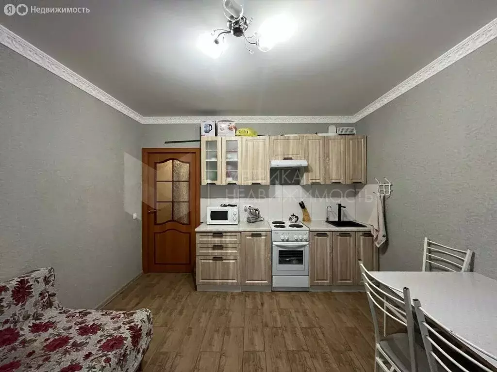 1-комнатная квартира: Тюмень, улица Валентины Трофимовой, 12 (39.7 м) - Фото 1