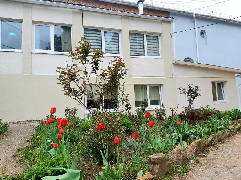 4-к кв. Ставропольский край, Кисловодск ул. Урицкого, 6 (85.0 м) - Фото 1
