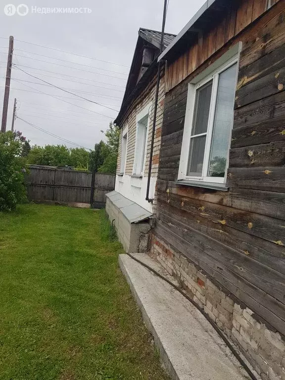 Дом в село Ленинское, улица 50 лет Октября (50 м) - Фото 0