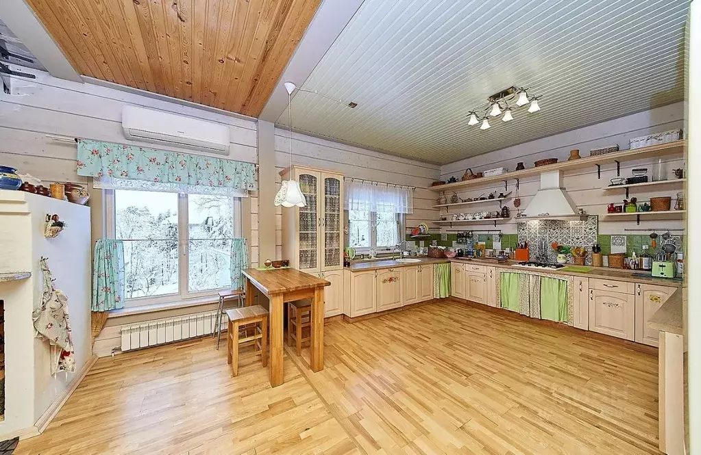 Дом в Ленинградская область, Всеволожск Павловская ул., 88 (220 м) - Фото 1