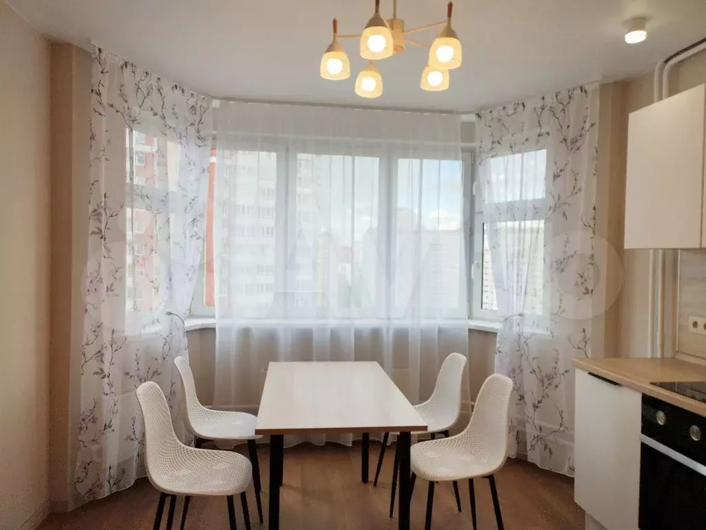 2-к. квартира, 58 м, 15/15 эт. - Фото 0
