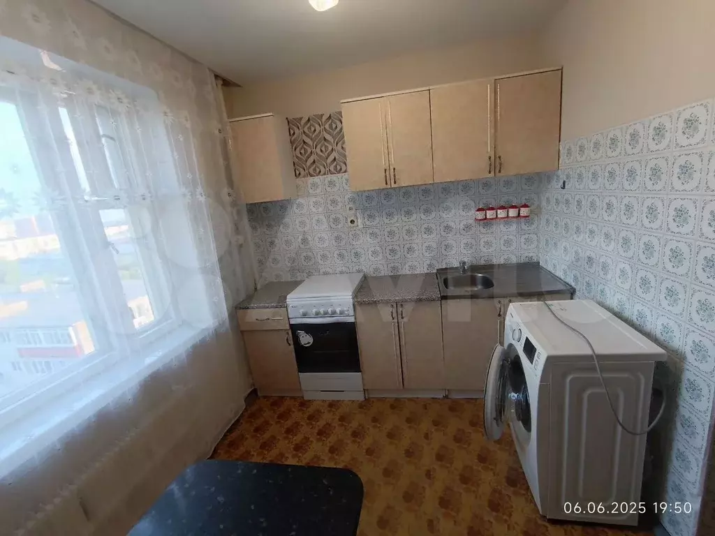 1-к. квартира, 32 м, 8/9 эт. - Фото 1