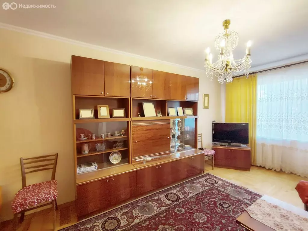 3-комнатная квартира: Краснодар, улица Гагарина, 81 (66.1 м) - Фото 1