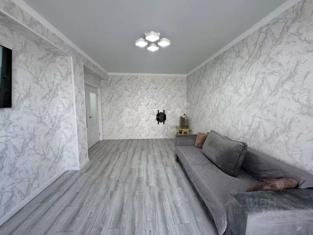 2-к кв. Северная Осетия, Владикавказ ул. Шамиля Джикаева, 4А (70.0 м) - Фото 0