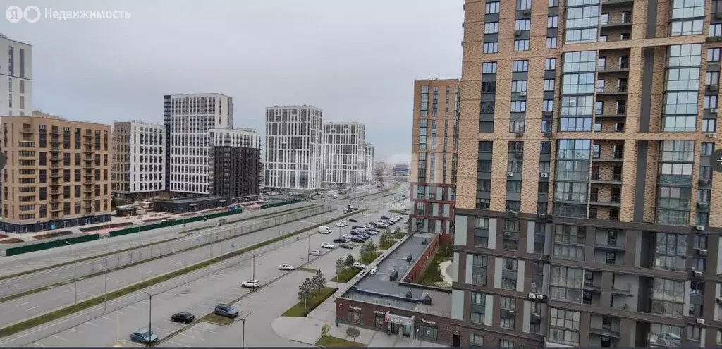 2-комнатная квартира: Тюмень, улица Фармана Салманова, 16 (84.4 м) - Фото 1