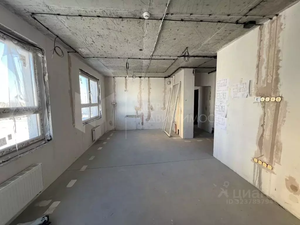 3-к кв. Тюменская область, Тюмень Рощино мкр, ул. Александра ... - Фото 1