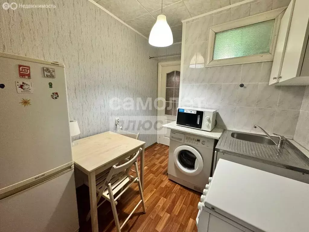 1-комнатная квартира: Уфа, улица Цюрупы, 80 (33 м) - Фото 2