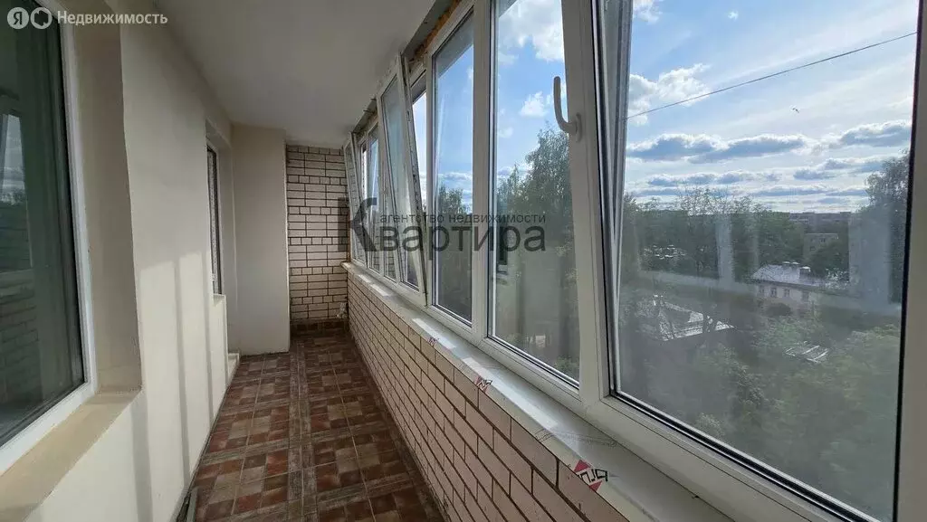 1-комнатная квартира: Смоленск, улица Черняховского, 13 (37 м) - Фото 0