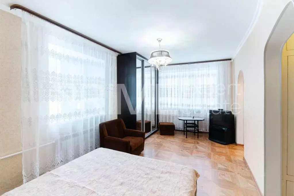 1-к кв. Омская область, Омск Спортивный проезд, 4 (30.0 м) - Фото 0