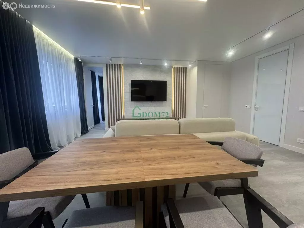 2-комнатная квартира: Тобольск, 15-й микрорайон, 17А (63 м) - Фото 0