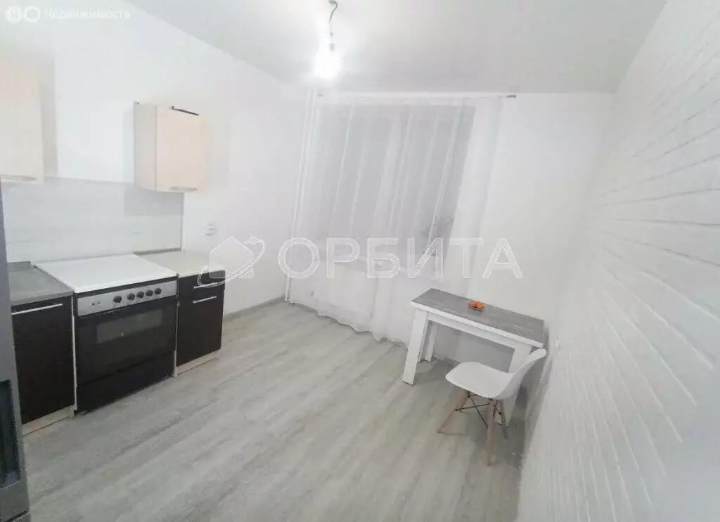 1-комнатная квартира: Тюмень, улица Тимофея Чаркова, 79к3 (34.9 м) - Фото 2