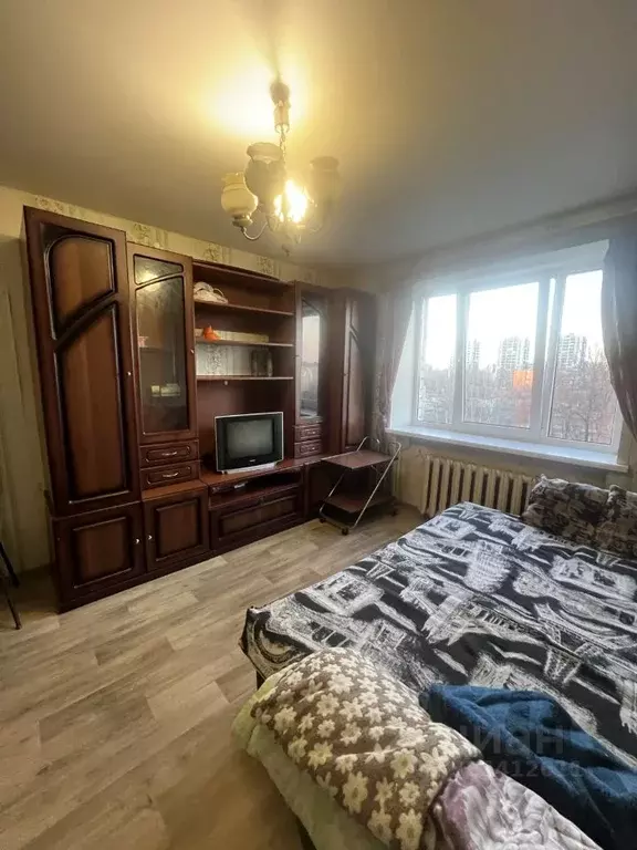 Комната Псковская область, Псков ул. Ижорского Батальона, 5 (14.0 м) - Фото 1