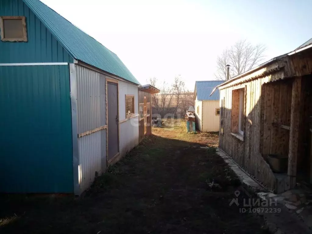 Дом в Башкортостан, Стерлитамакский район, с. Буриказганово ул. ... - Фото 1