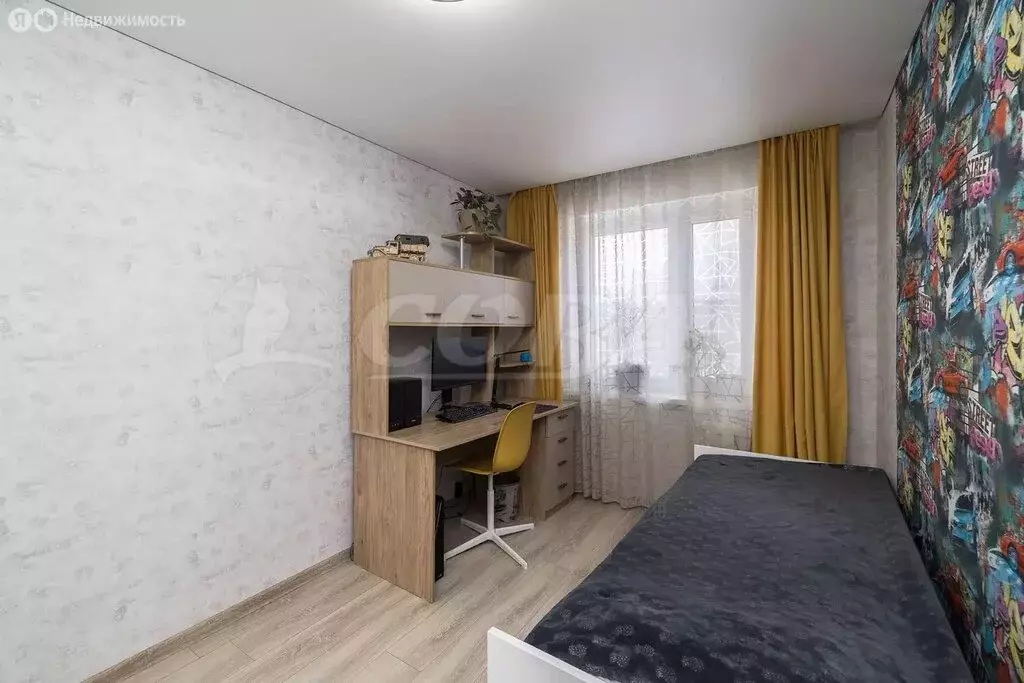 3-комнатная квартира: Тюмень, улица Республики, 190 (56 м) - Фото 1