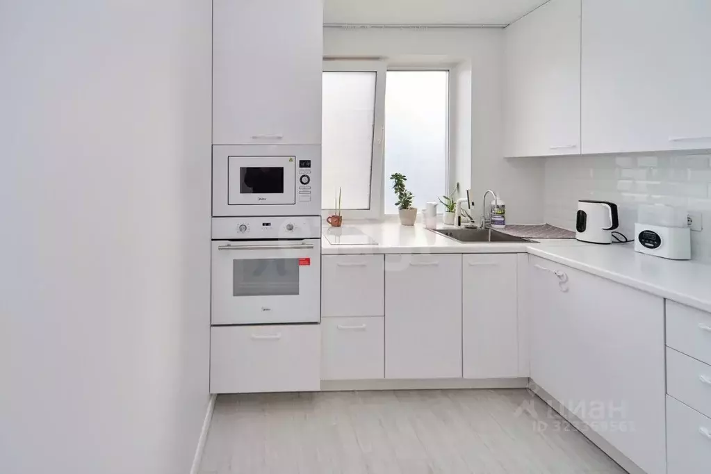 2-к кв. Кемеровская область, Кемерово просп. Ленина, 105А (46.0 м) - Фото 1