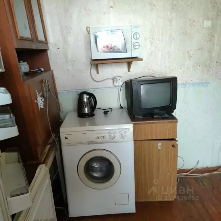 Комната Новгородская область, Великий Новгород ул. Космонавтов, 24 ... - Фото 1