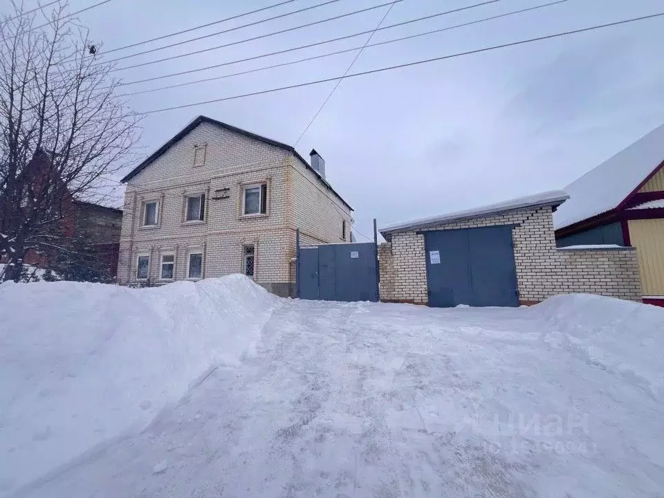 Дом в Саратовская область, Вольск ул. Клочкова, 50 (160 м) - Фото 0