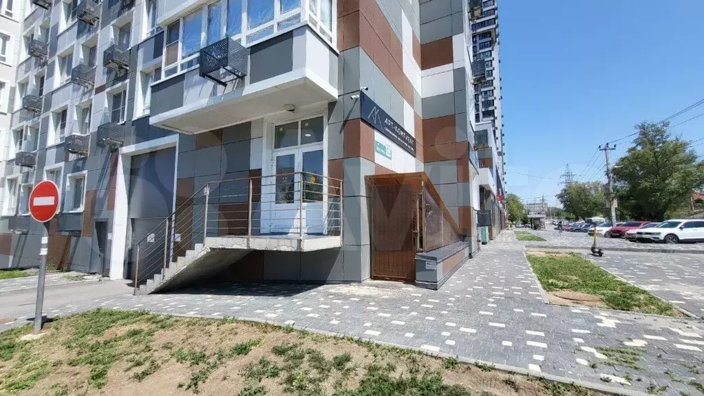 Угловое, светлое помещение с ремонтом 53 м в ЖК Ск - Фото 0