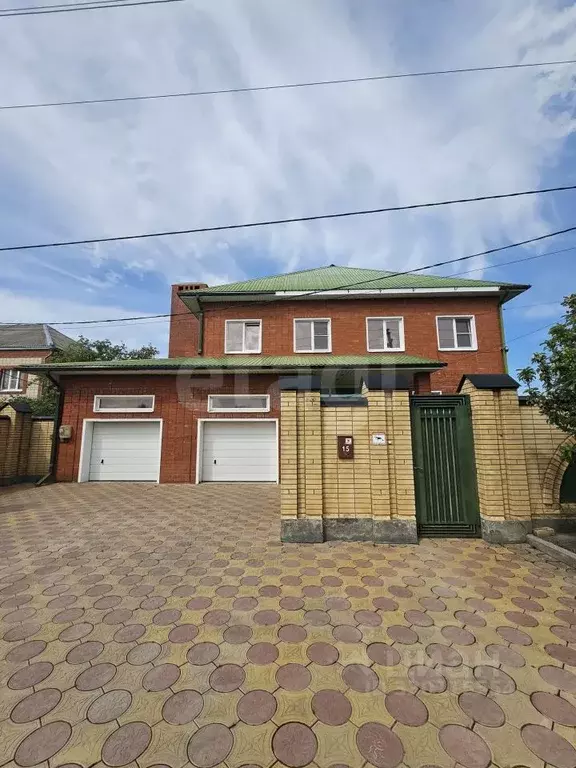 Дом в Ставропольский край, Изобильный ул. Добролюбова, 15 (350 м) - Фото 1