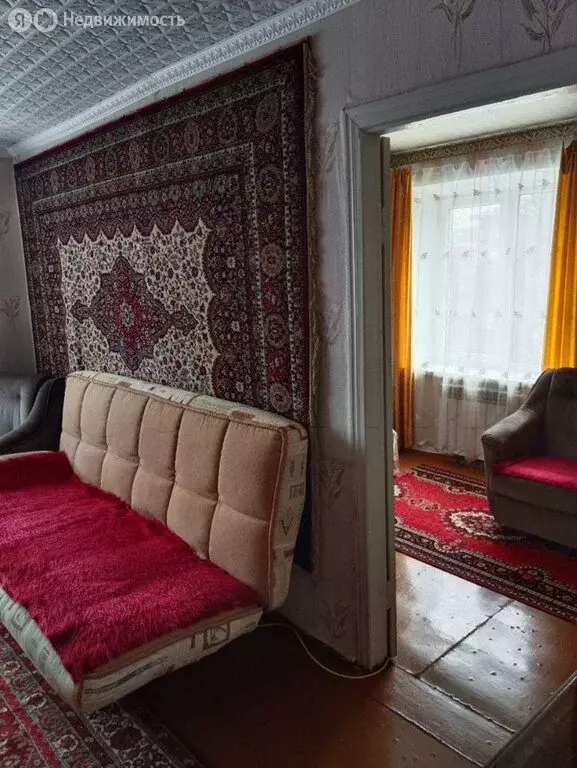 3-комнатная квартира: Губкин, улица Фрунзе, 2 (51 м) - Фото 0