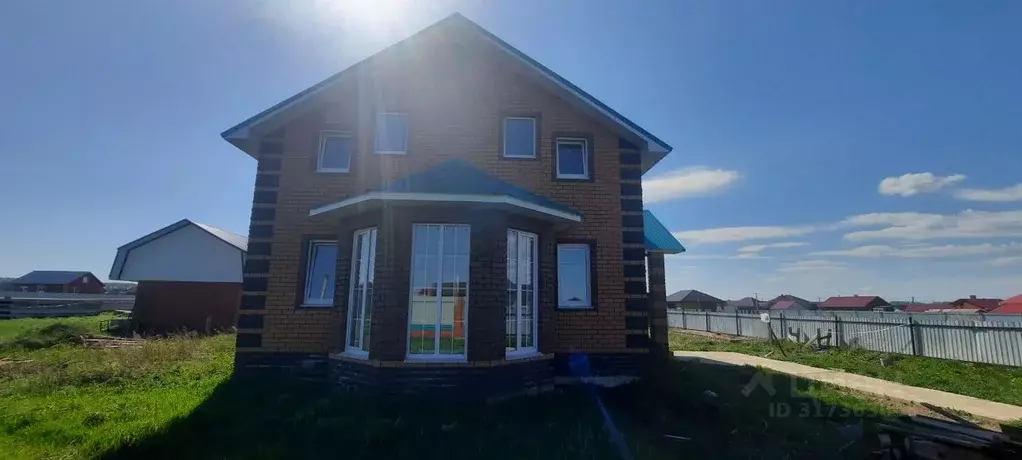 Коттедж в Башкортостан, с. Кармаскалы ул. М. Уметбаева (170 м) - Фото 1