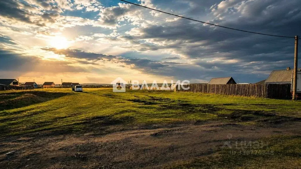 Участок в Иркутская область, Иркутский муниципальный округ, с. ... - Фото 1