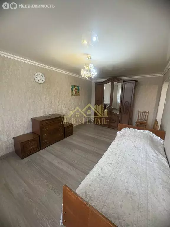 1-комнатная квартира: Владикавказ, улица Бзарова, 13 (37 м) - Фото 1