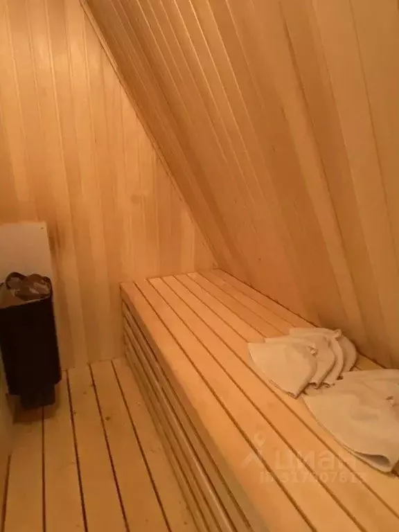 Дом в Пермский край, Губаха Краснооктябрьская ул., 28 (1 м) - Фото 1