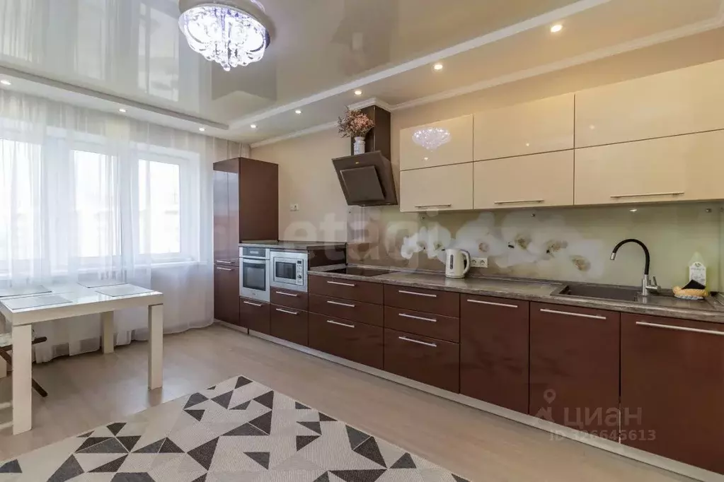 3-к кв. Тюменская область, Тюмень ул. Западносибирская, 18к1 (66.0 м) - Фото 1