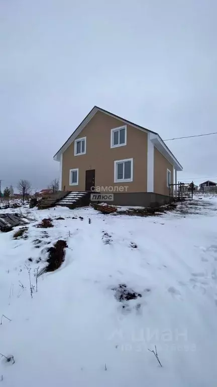 Дом в Башкортостан, Иглинский район, Акбердинский сельсовет, с. ... - Фото 1